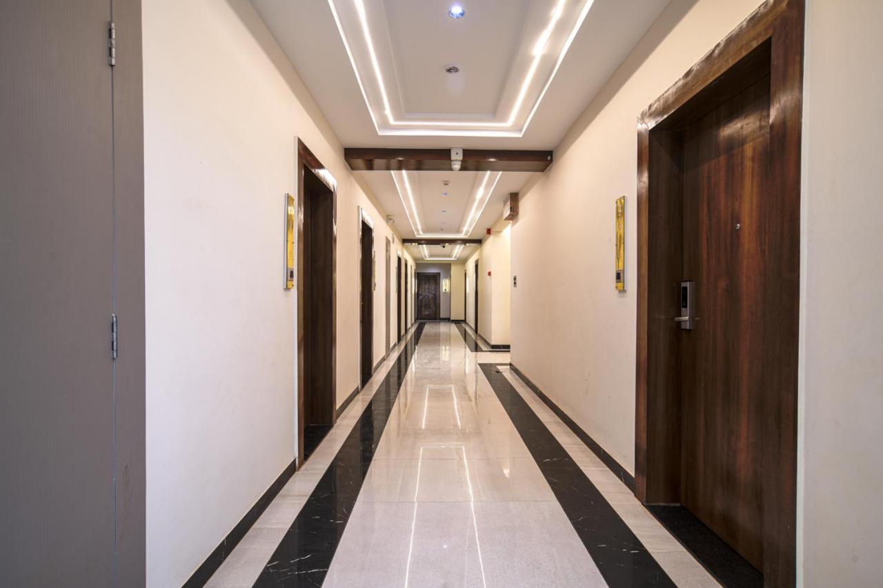 Hotel Miracle 2Km From Mahakal Temple Ujjain Esterno foto